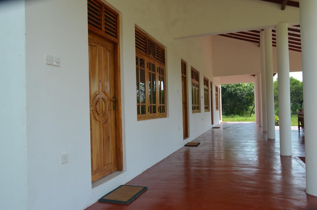 Ruins Villa Polonnaruwa Exteriér fotografie